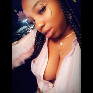 Meet your Posher, Vania